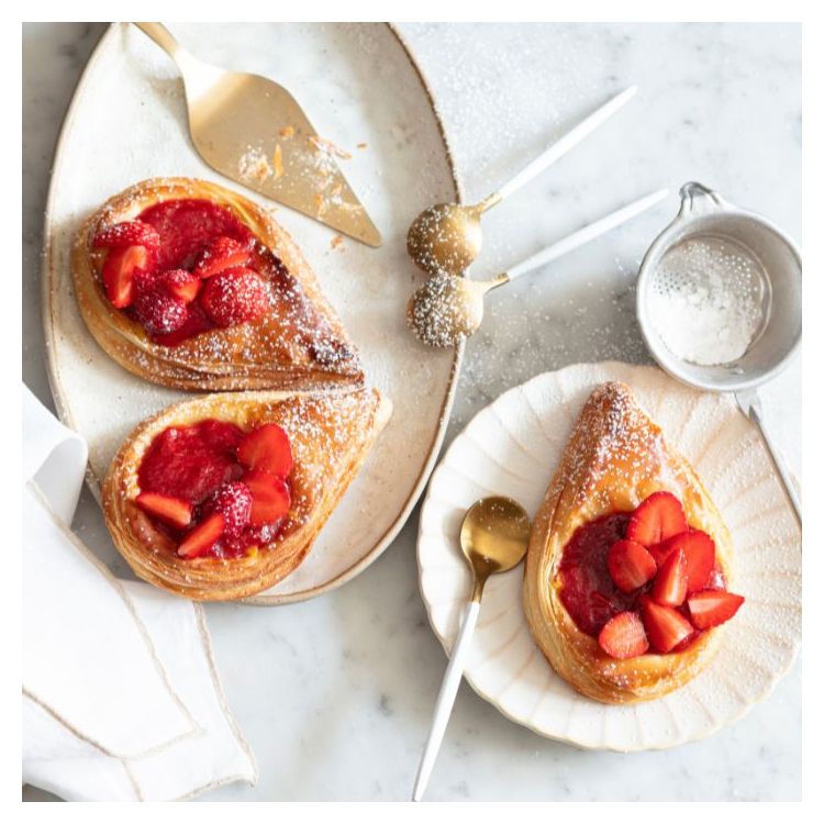 STRAWBERRY AND RHUBARB TEARDROP