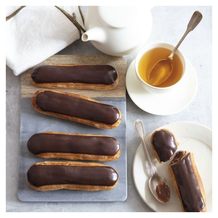 Chocolate eclair