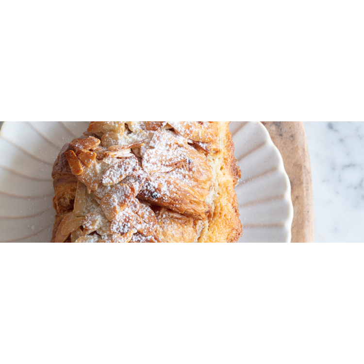 ALMOND CROISSANT