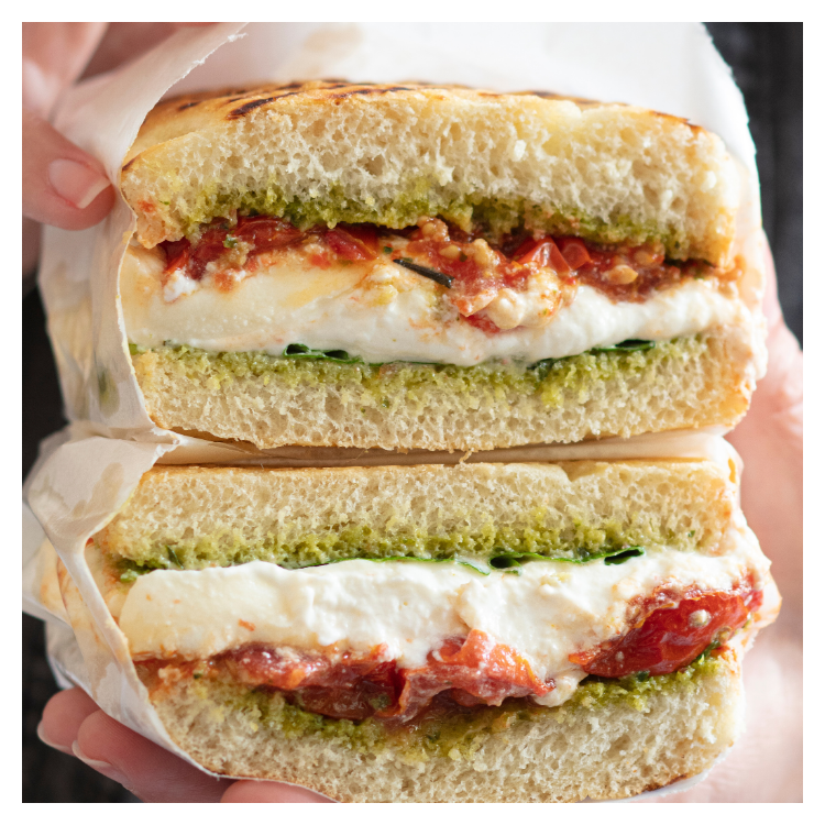 FOCCACIA STYLE CAPRESE 