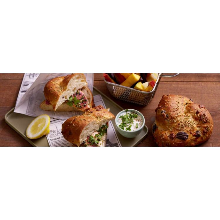 BRIOCHE MIT ROTBARBENFILET