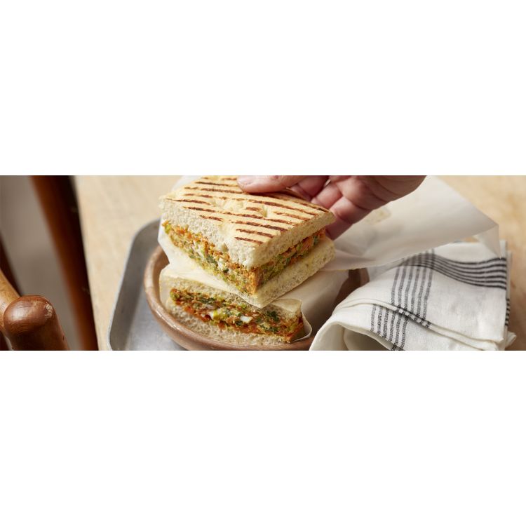 SANDWICH AUX ŒUFS MIMOSA, CAROTTES ET POIREAUX