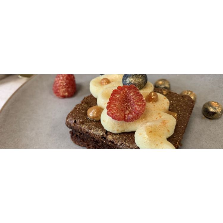 BROWNIE DELIGHT MED VIT CHOLKADPANNACOTTA