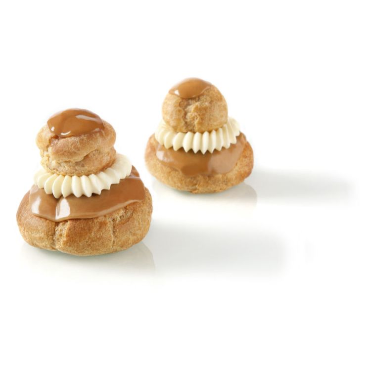 Maxi religieuse au café