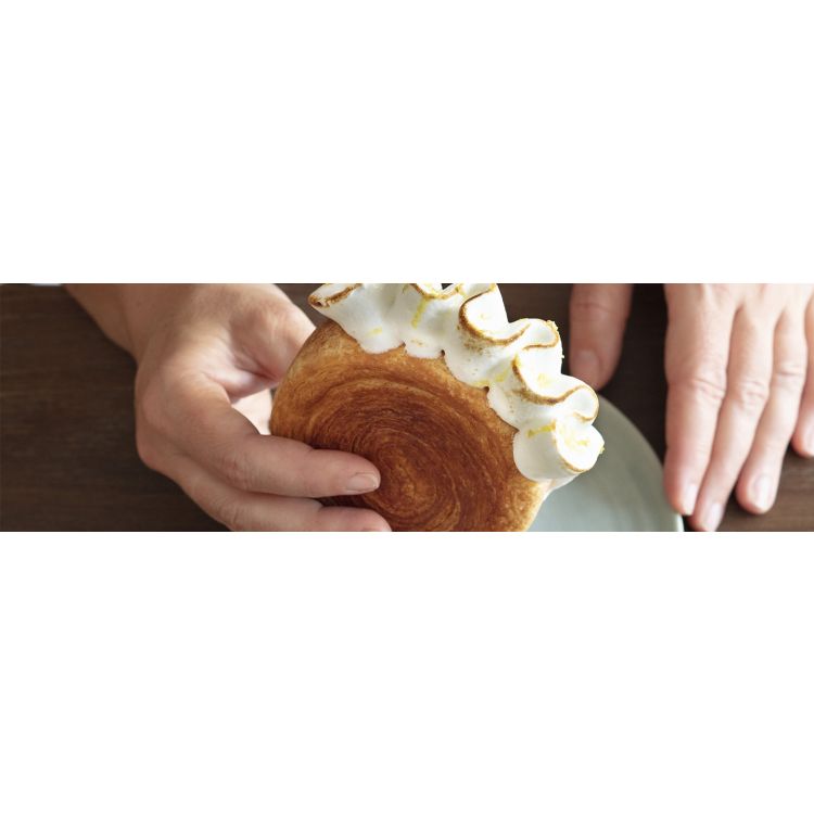 BRIOCHE FEUILLETEE NEW YORK ROLL 